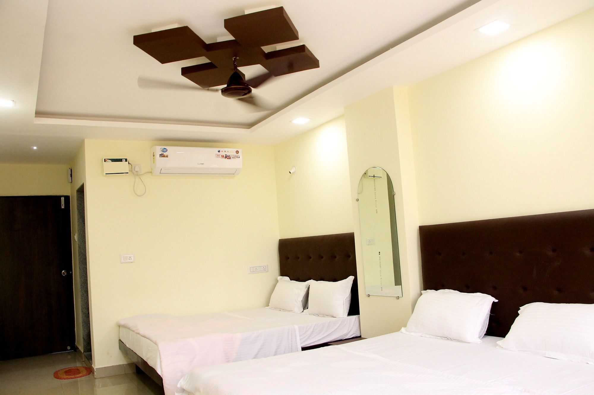 Swaraj The Goan Dream Hotel Калангуте Екстериор снимка