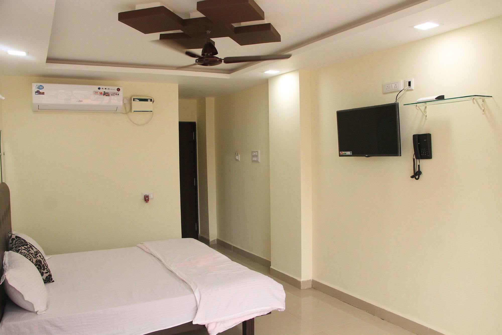 Swaraj The Goan Dream Hotel Калангуте Екстериор снимка